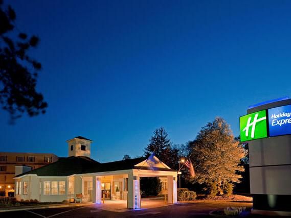 holiday-inn-express-egg-harbor-township-2531860731-4x3